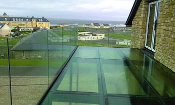 Стеклянные полы на балконе в Воронеже. Готовые проекты ПерилаГлавСнаб