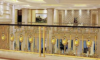 Латунные перила под золото в Воронеже. Готовые проекты ПерилаГлавСнаб