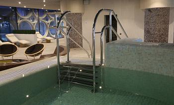 Поручни для бассейна в Воронеже. Готовые проекты ПерилаГлавСнаб