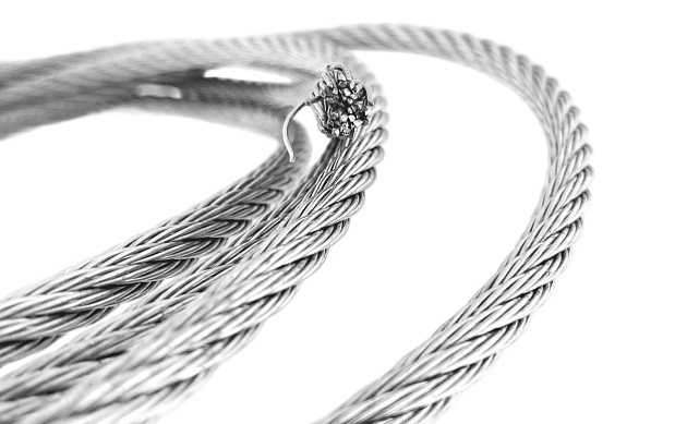 Трос из нержавеющей стали средней жесткости Ø5 мм AISI304 Ф-1061 8 Трос из нержавеющей стали средней жесткости Ø5 мм AISI304 Ф-1061 8